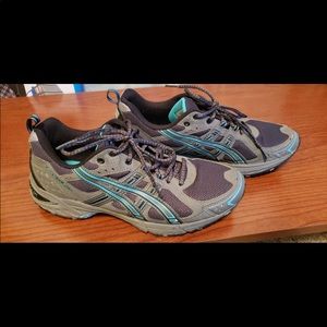 Women’s tennis shoes ASICS